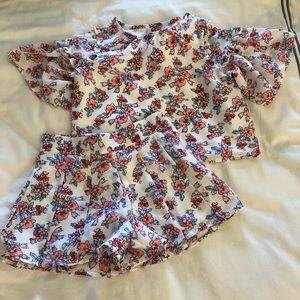 JANIE AND JACK FLORAL TOP AND SHORT SET SZ 6